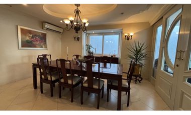 CASA DE DOS PISOS EN OBARRIO A LA VENTA | CON ZONIFICACIÓN ZM6