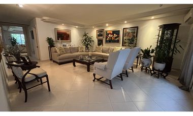 CASA DE DOS PISOS EN OBARRIO A LA VENTA | CON ZONIFICACIÓN ZM6