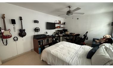CASA DE DOS PISOS EN OBARRIO A LA VENTA | CON ZONIFICACIÓN ZM6