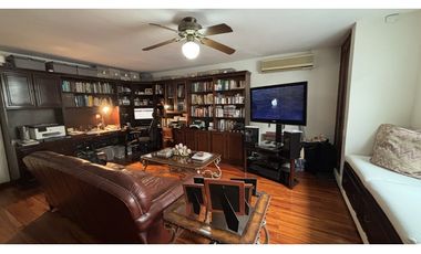 CASA DE DOS PISOS EN OBARRIO A LA VENTA | CON ZONIFICACIÓN ZM6