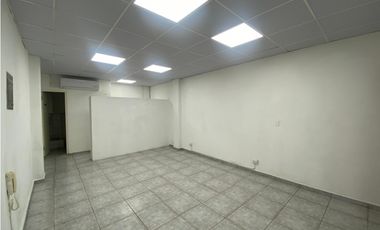 CALLE 50 / OFICINA / PLAZA VARIBE / 47M / DIVISIONES / PLANTA ALTA