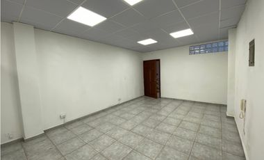 CALLE 50 / OFICINA / PLAZA VARIBE / 47M / DIVISIONES / PLANTA ALTA