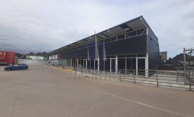 Ultimos Locales al lado de supermercado Acuenta Quintero