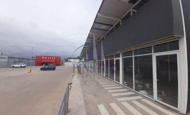 Ultimos Locales al lado de supermercado Acuenta Quintero