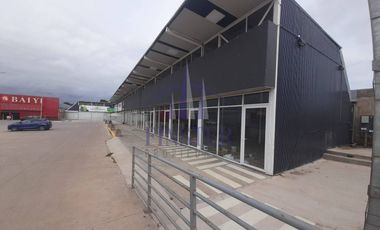 Ultimos Locales al lado de supermercado Acuenta Quintero