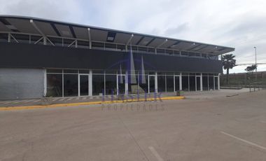 Ultimos Locales al lado de supermercado Acuenta Quintero