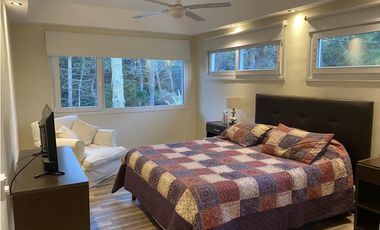 Venta en Carilo - Chalet de Categoria con Piscina y Jacuzzi