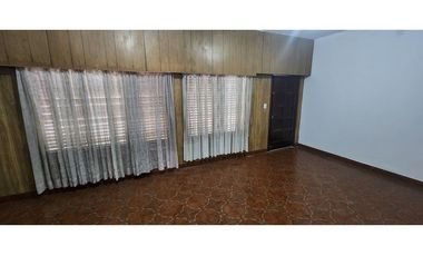 Tornquist 4148, entre Huemul y Vidal