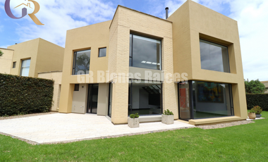 Renta Casa Arborada de Cota en Cota Cundinamarca