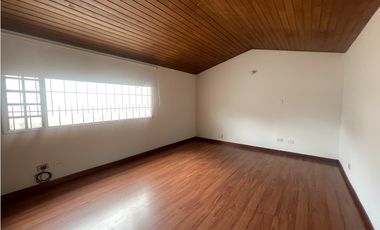 Arriendo casa para oficinas, negocio o vivienda