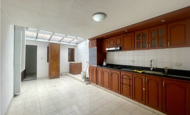 Arriendo casa para oficinas, negocio o vivienda