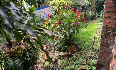 VENDO CASA LOTE EN BUENOS AIRES