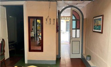 VENDO CASA LOTE EN BUENOS AIRES