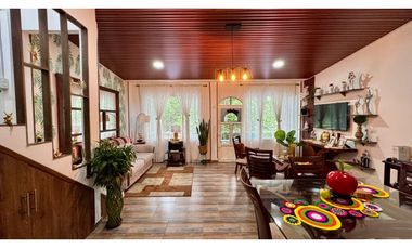 Casa bifamiliar de tres pisos en venta permuta Barrio Alicanto Palmira