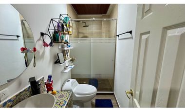 Casa bifamiliar de tres pisos en venta permuta Barrio Alicanto Palmira