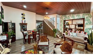 Casa bifamiliar de tres pisos en venta permuta Barrio Alicanto Palmira