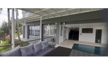 en venta casa campestre en Guatapé 1.500m2