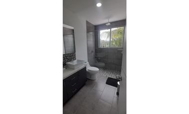 en venta casa campestre en Guatapé 1.500m2