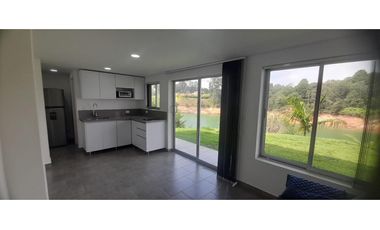 en venta casa campestre en Guatapé 1.500m2