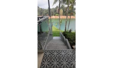 en venta casa campestre en Guatapé 1.500m2