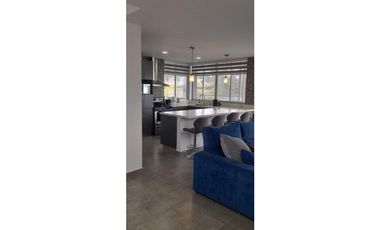 en venta casa campestre en Guatapé 1.500m2