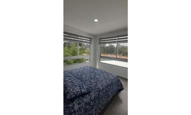 en venta casa campestre en Guatapé 1.500m2