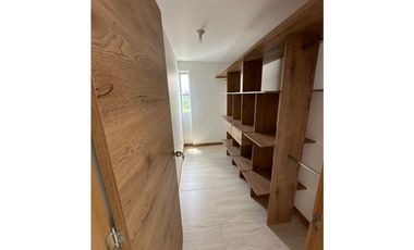 SE VENDE APTO - VIA CERRITOS