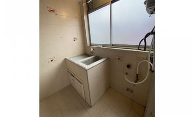 Apartamento para la venta en Laureles la Almería