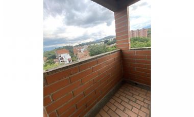 Apartamento para la venta en Laureles la Almería