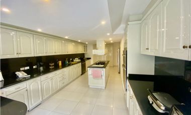 Apartamento único Rosales, cinco alcobas