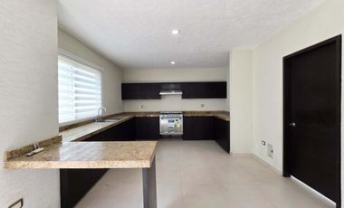 CASA EN VENTA FRACC. LOMAS DEL SOL, RIVIERA VERACRUZANA, ALVARADO, VERACRUZ