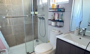 EN ARRIENDO HERMOSA CASA AMOBLADA, CONDOMINIO LOS PARRONES