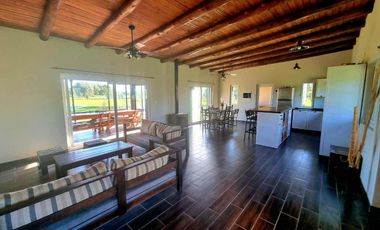 VENTA CASA 5 AMBIENTES ESTANCIA LAS LILAS LUJAN