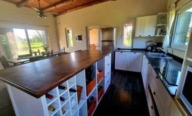 VENTA CASA 5 AMBIENTES ESTANCIA LAS LILAS LUJAN