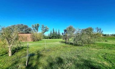 VENTA CASA 5 AMBIENTES ESTANCIA LAS LILAS LUJAN