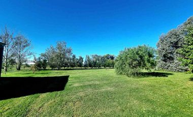 VENTA CASA 5 AMBIENTES ESTANCIA LAS LILAS LUJAN