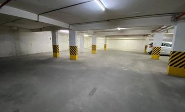 Cochera en venta en La Plata