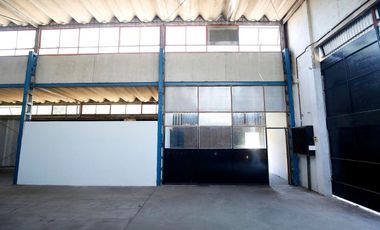 Galpón con Casa de Caseros en Venta en La Plata