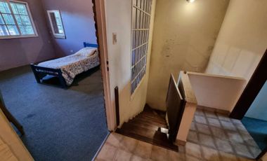 VENTA CASA 6 AMBIENTES BERNAL CENTRO