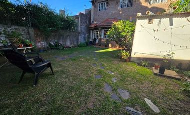 VENTA CASA 6 AMBIENTES BERNAL CENTRO