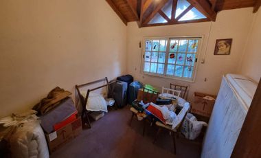 VENTA CASA 6 AMBIENTES BERNAL CENTRO