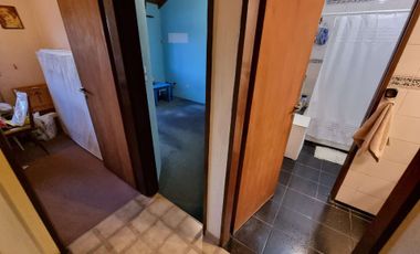 VENTA CASA 6 AMBIENTES BERNAL CENTRO