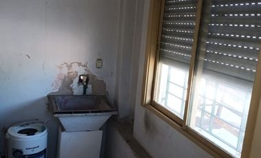 VENTA CASA 4 AMBIENTES BERAZATEGUI CON COCHERA