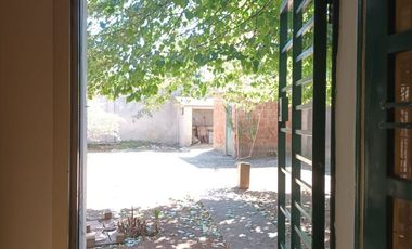 VENTA CASA 4 AMBIENTES BERAZATEGUI CON COCHERA