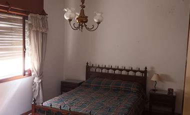 VENTA CASA 4 AMBIENTES BERAZATEGUI CON COCHERA