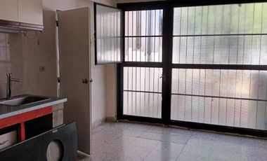 VENTA CASA 4 AMBIENTES BERAZATEGUI CON COCHERA