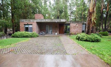 VENTA CASA 3 DORMITORIOS EN VENTA PUERTO PARAISO