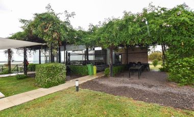 VENTA CASA 3 DORMITORIOS EN VENTA PUERTO PARAISO