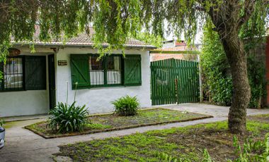 Venta casa 4 ambientes Santa Clara del Mar