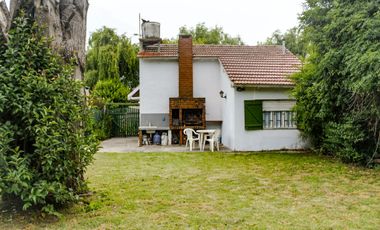 Venta casa 4 ambientes Santa Clara del Mar